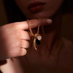 Pendentif PIMENT 11 Pendentif PIMENT -Agatha.fr Boutique 02880064 157 TU M3