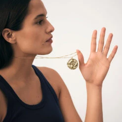 Pendentif MÉDAILLE MARTELÉE 8 Pendentif MÉDAILLE MARTELÉE -Agatha.fr Boutique 02880135 157 TU M1